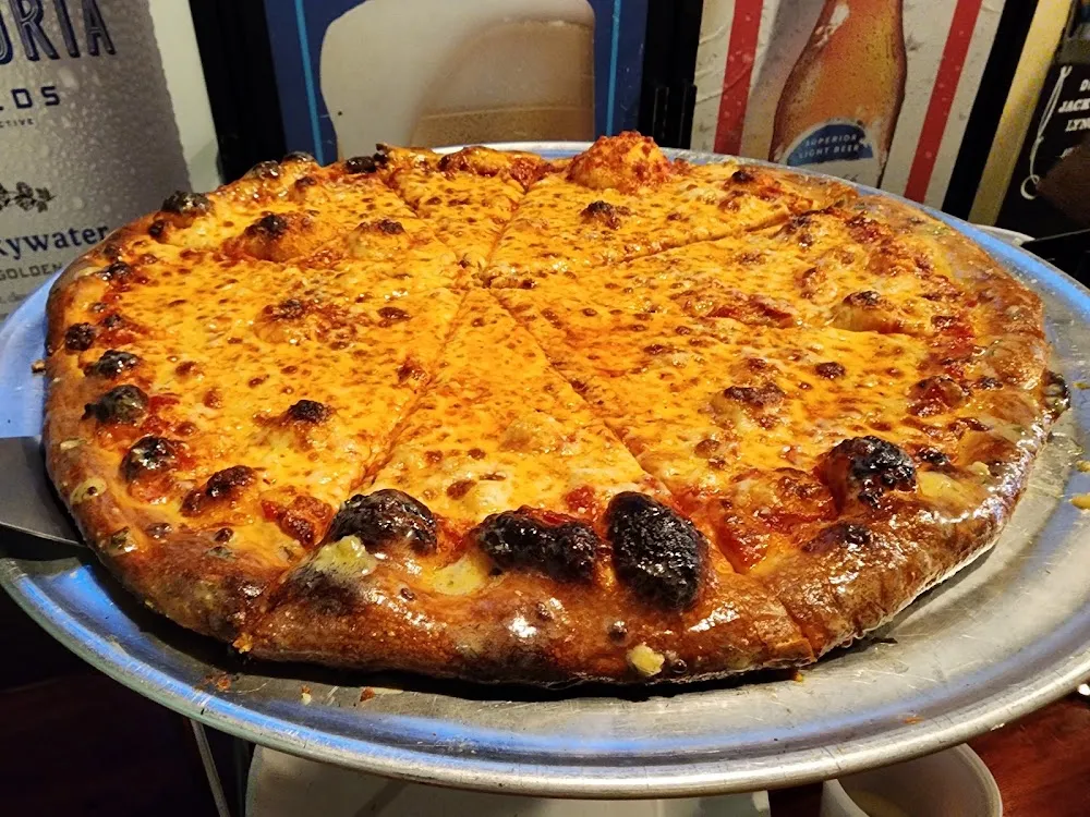Cheese Pizza Cooked Crispy